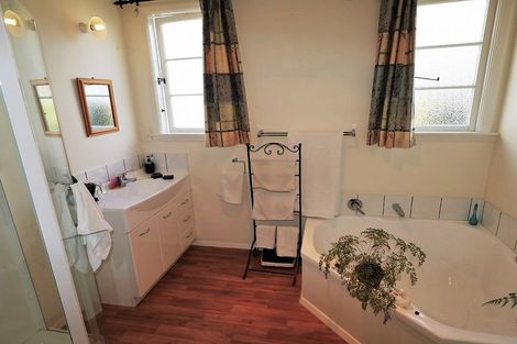 Photo of property in 64 Nelson Crescent, Carterton, 5713