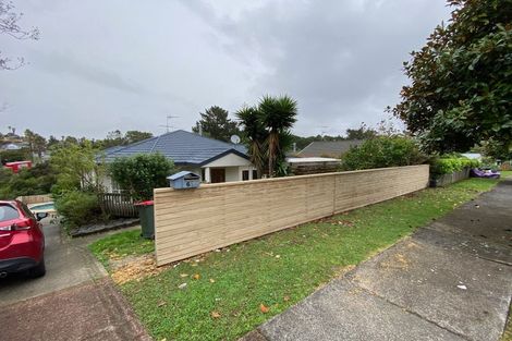 Photo of property in 6 Cayman Place, Unsworth Heights, Auckland, 0632