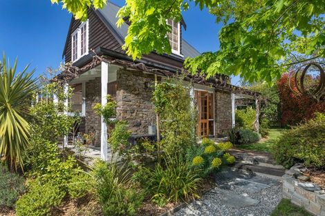 Photo of property in 9 Hunter Crescent, Wanaka, 9305