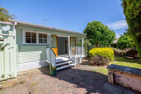 Photo of property in 8 Garrison Street, Carterton, 5713
