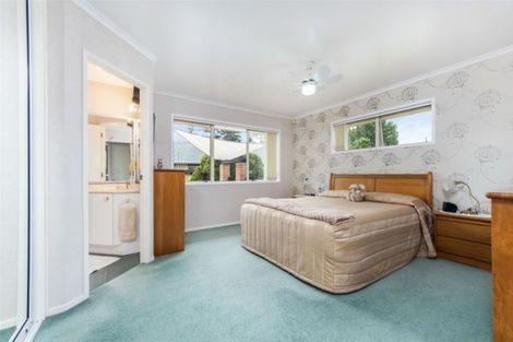 Photo of property in 2/35 Headcorn Place, Botany Downs, Auckland, 2010