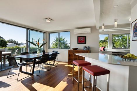 Photo of property in 30 Ngarata Avenue, Mount Maunganui, 3116