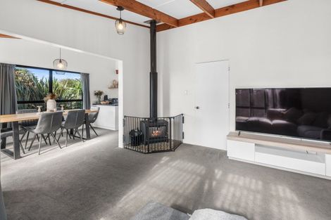 Photo of property in 400 Apotu Road, Kauri, Kamo, 0185