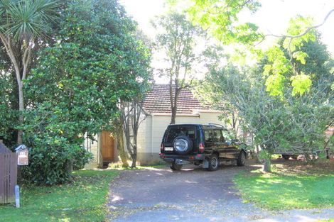 Photo of property in 48 Banyan Drive, Totara Heights, Auckland, 2105