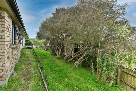 Photo of property in 27 Amberly Rise, Helensville, 0800