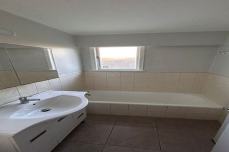 Photo of property in 14 Mclean Avenue, Papatoetoe, Auckland, 2025