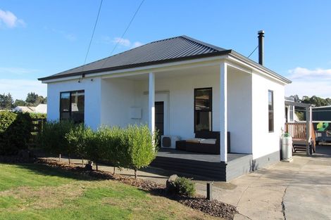 Photo of property in 27 Brighton Road, Green Island, Dunedin, 9018