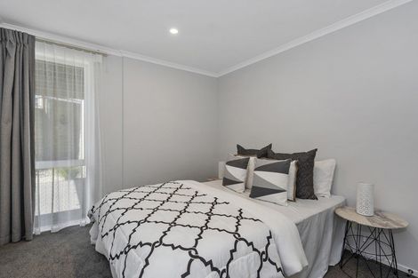 Photo of property in 6 Dulverton Rise, Flagstaff, Hamilton, 3210