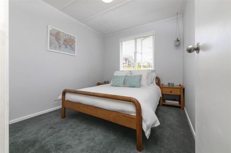 Photo of property in 2/118 Triangle Road, Massey, Auckland, 0614