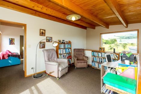Photo of property in 130b Wairau Road, Oakura, 4314