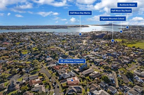 Photo of property in 25 Jillteresa Crescent, Half Moon Bay, Auckland, 2012