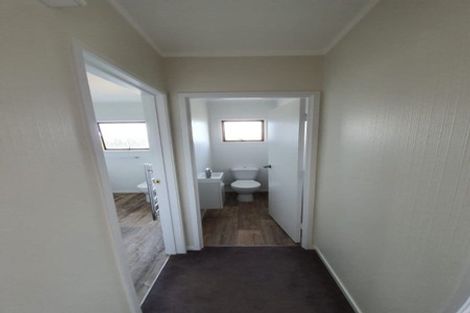 Photo of property in 43 Girrahween Drive, Totara Vale, Auckland, 0629