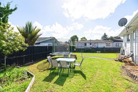 Photo of property in 2/9 Heathberry Close, Papatoetoe, Auckland, 2025