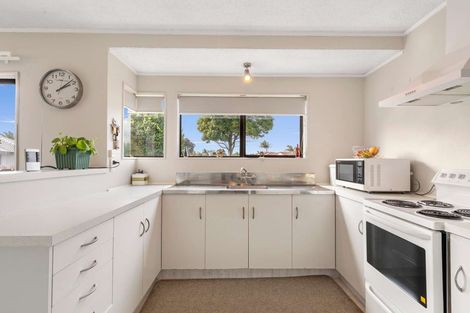 Photo of property in 8a Inverell Place, Mount Maunganui, 3116