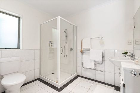 Photo of property in 2 Landing Drive, Albany, Auckland, 0632