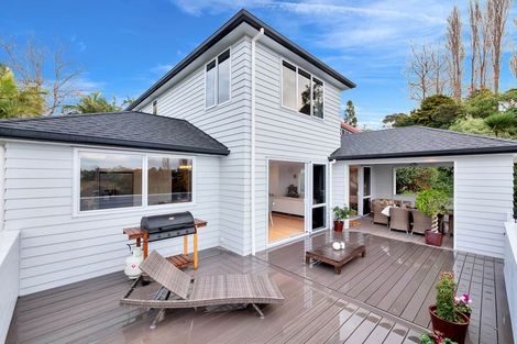Photo of property in 68 Exmouth Road, Northcote, Auckland, 0627