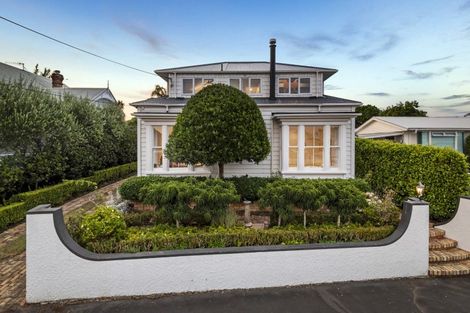 Photo of property in 74 Princes Street, Northcote Point, Auckland, 0627