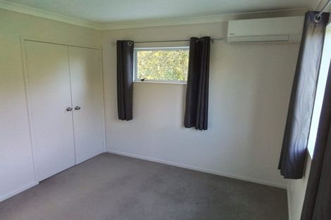 Photo of property in 2/129 Edmonton Road, Te Atatu South, Auckland, 0610