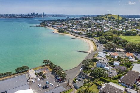 Photo of property in 62 King Edward Parade, Devonport, Auckland, 0624