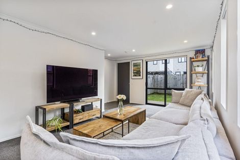 Photo of property in 22 Bellbird Street, Papakura, 2110