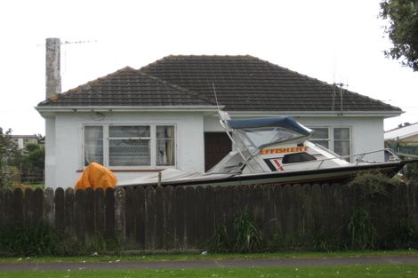 Photo of property in 15 Ruapehu Street, Castlecliff, Whanganui, 4501