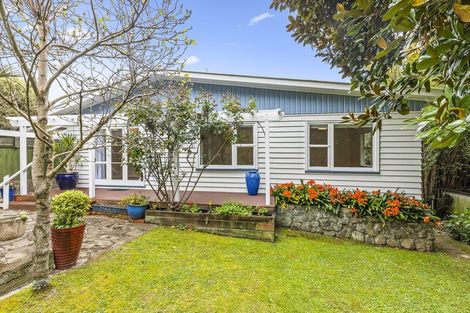 Photo of property in 93 Ruahine Street, Paraparaumu, 5032