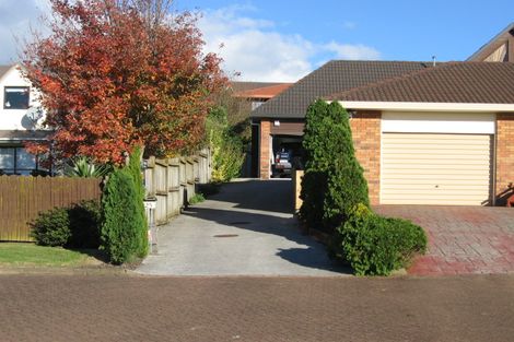 Photo of property in 2/25 Rakaia Rise, Clover Park, Auckland, 2019