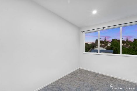 Photo of property in 18 Hydra Place, Glen Eden, Auckland, 0602