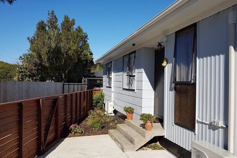 Photo of property in 71b Solar Road, Glen Eden, Auckland, 0602