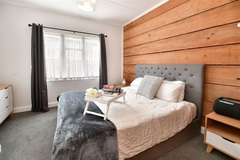 Photo of property in 36 Karaka Street, Helensville, 0800