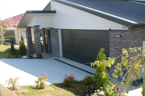 Photo of property in 115 Keri Vista Rise, Papakura, 2110