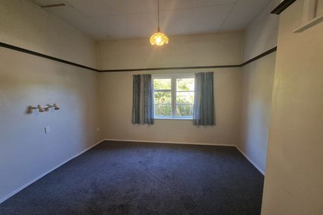 Photo of property in 11 Fitzherbert East Road, Aokautere, Palmerston North, 4471