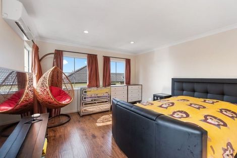 Photo of property in 60 Scarlet Oak Drive, Schnapper Rock, Auckland, 0632