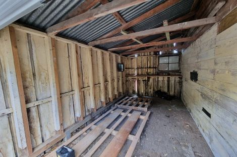 Photo of property in 62 Fairview Crescent, Kelburn, Wellington, 6012