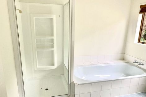 Photo of property in 31 Elliston Crescent, Stanmore Bay, Whangaparaoa, 0932