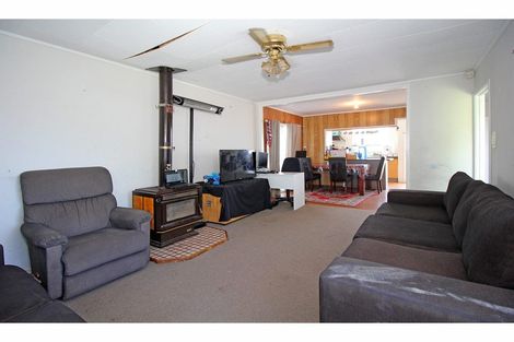 Photo of property in 2 Navigator Place, Papatoetoe, Auckland, 2025