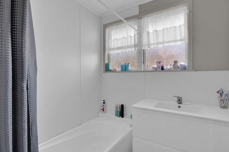 Photo of property in 1/45 Ross Crescent, Fairfield, Hamilton, 3214