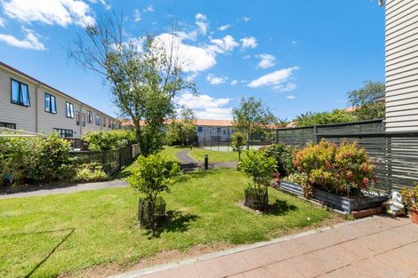 Photo of property in Tuscany Towers, 89/1 Ambrico Place, New Lynn, Auckland, 0600