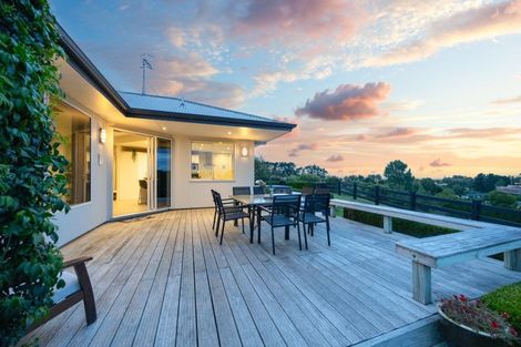 Photo of property in 25 Paradise Avenue, Feilding, 4775