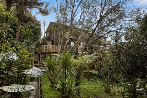 Photo of property in 1/807 East Coast Road, Northcross, Auckland, 0630