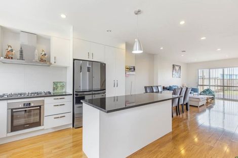 Photo of property in 21 Rosewell Crescent, Flat Bush, Auckland, 2019