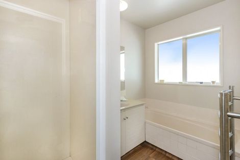 Photo of property in 2/424 Harewood Road, Harewood, Christchurch, 8051