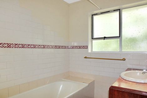 Photo of property in 7a Puketea Street, Tokomaru, Palmerston North, 4474