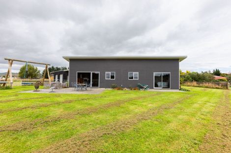 Photo of property in 220 Cowper Road, Dannevirke, 4976