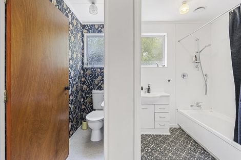 Photo of property in 1138 South Road, Oakura, 4314