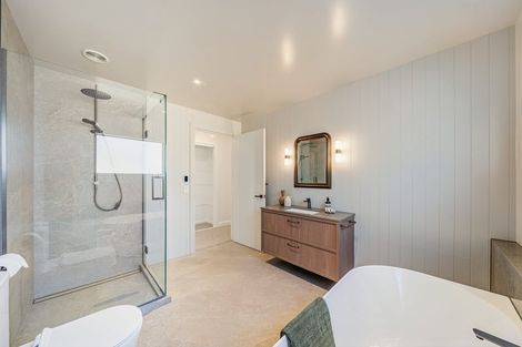 Photo of property in 405a Paekakariki Hill Road, Paekakariki Hill, Porirua, 5381