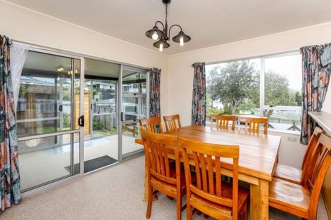 Photo of property in 117 Awanui Street, Merrilands, New Plymouth, 4312