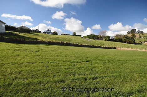 Photo of property in 26 Oxford Street, Whakapirau, 0583