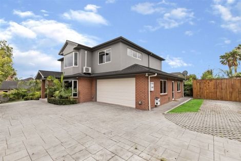 Photo of property in 6 Canonbie Place, East Tamaki Heights, Auckland, 2016