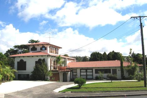 Photo of property in 1/918 Beach Road, Waiake, Auckland, 0630